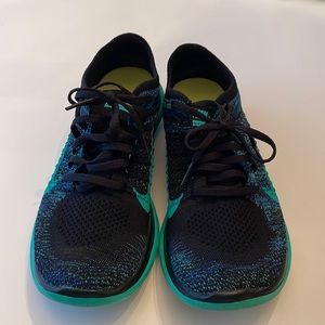 Nike Free 4.0 Flyknit Sneakers